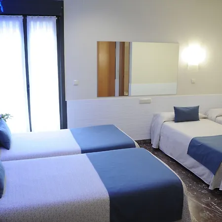 Aitana Hotel *