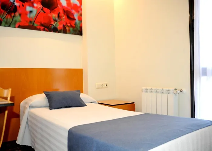 Aitana Отель Ирун