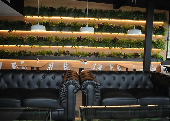 Aitana Отель Ирун