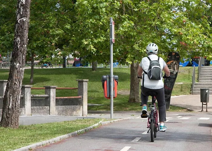 Отель Aitana Ирун