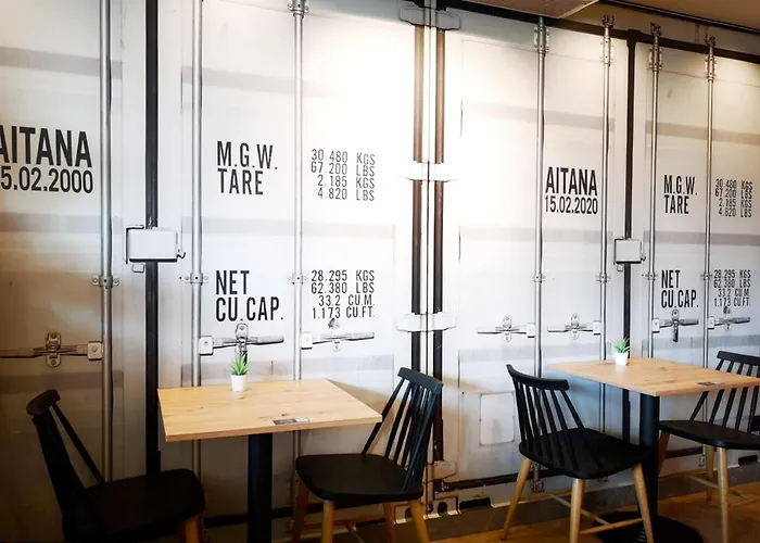 מלון Aitana אירון